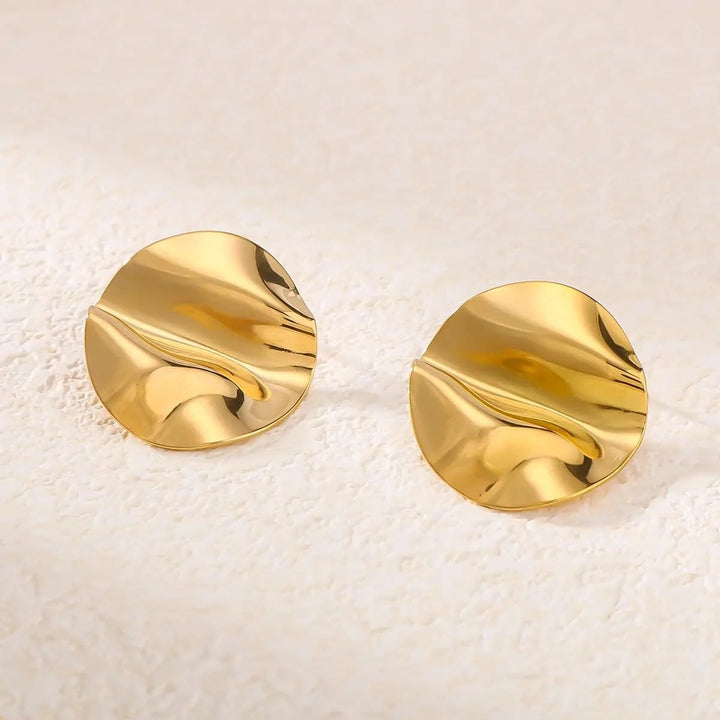Shop stainless steel wavy gold disc earrings – modern & stylish design