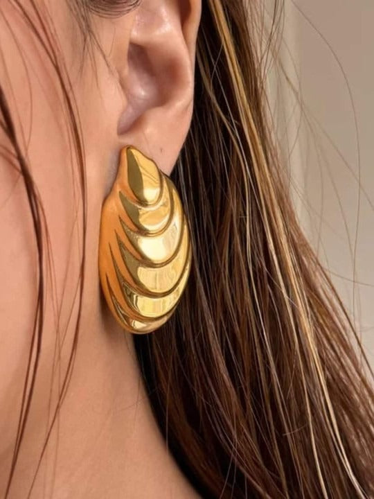 Shop gold shell drop earrings for women – buy waterproof anti tarnish style.